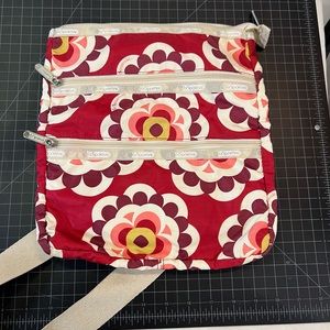 VGUC LeSportSac med/large nylon crossbody bag